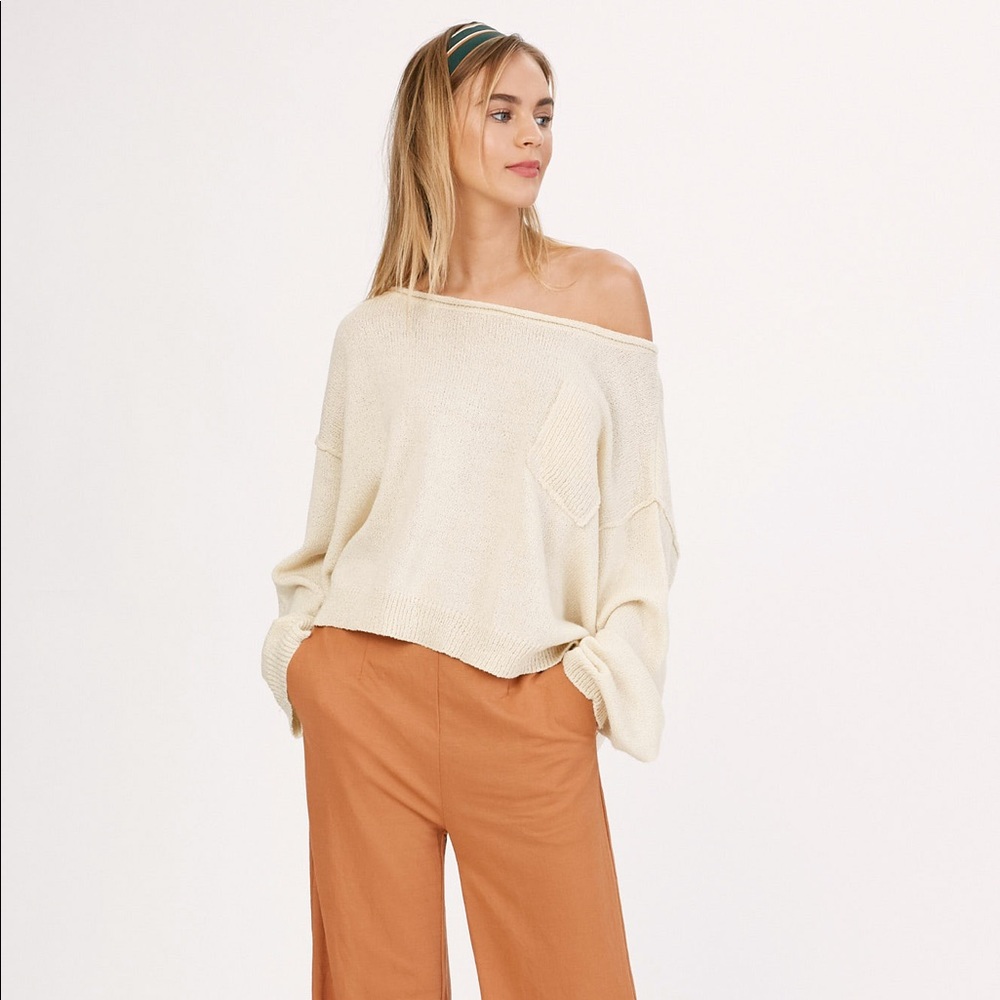 NWT Wide Neck Crop Pullover Sweater